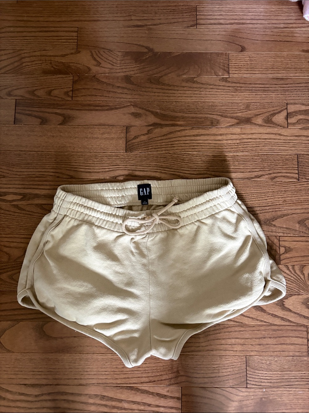 Gap tan sweat shorts